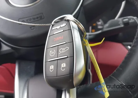 2020 Alfa Romeo Giulia Ti Awd z USA, uszkodzony, nr VIN ZARFANBN7L7633075